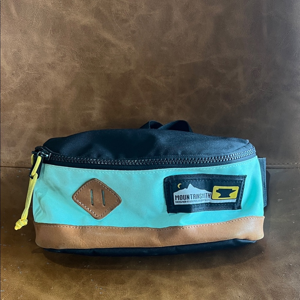 Mountainsmith Black and Teal Belt Bag